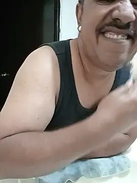 HomHot47 online show from January 2026 04:37:02 AM