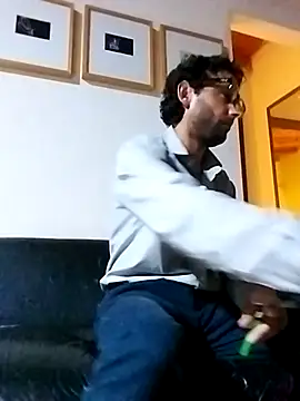 Snapshot of JONATAN_ACA_ESTOY chatting on February 2026 04:17:02 AM JONATAN ACA ESTOY online show from February 2026 04:17:02 AM