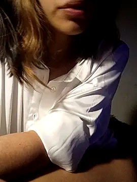 malvinaAAA online show from October 2025 03:51:02 AM