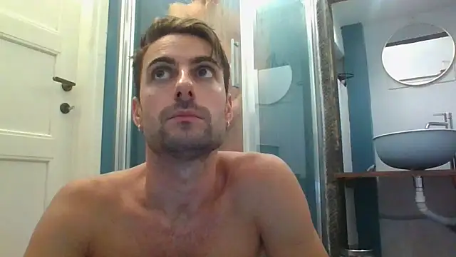 Amicisegreti online show from October 2025 07:33:01 PM