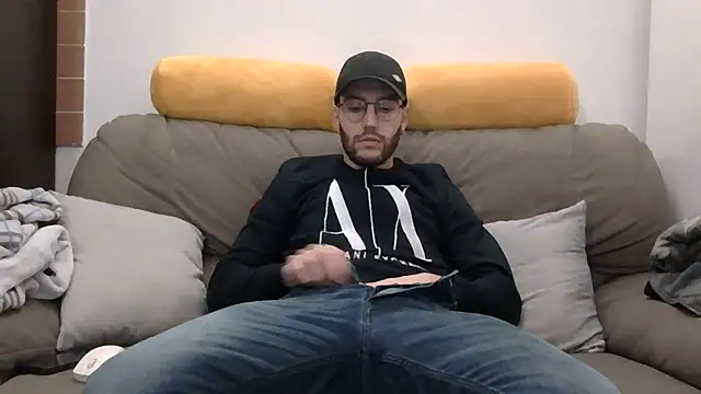 Amicisegreti online show from February 2026 09:19:01 PM