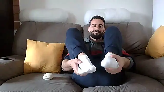 Amicisegreti online show from April 2026 10:46:01 AM