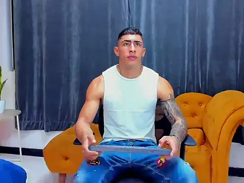 Snapshot of adrian_ray chatting on November 2025 06:31:02 PM adrian ray online show from November 2025 06:31:02 PM