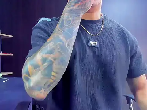 Snapshot of adrian_ray chatting on December 2025 06:17:01 PM adrian ray online show from December 2025 06:17:01 PM