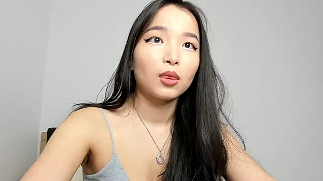 Soyun Mia online show from April 2026 02:15:01 PM