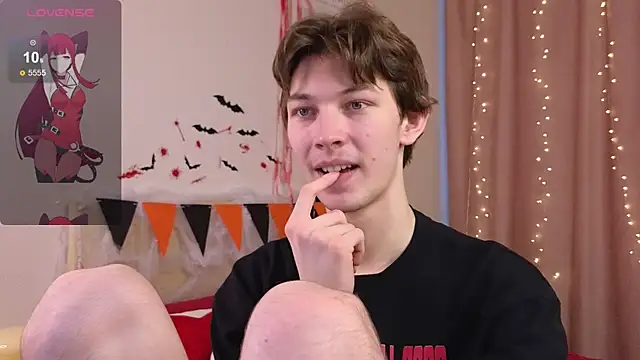  Den1s  online show from October 2025 12:29:01 PM