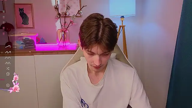  Den1s  online show from February 2026 01:32:02 PM