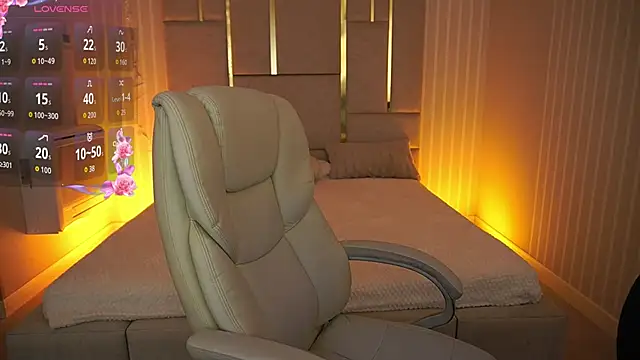 MirielleNymph online show from October 2025 06:00:02 AM