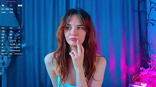 LisaDrake online show from October 2025 07:33:02 PM