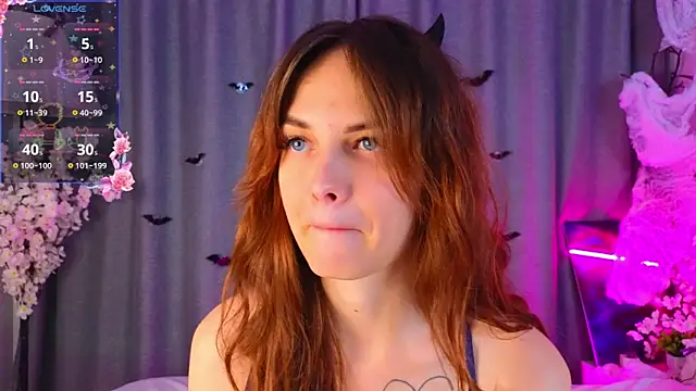 LisaDrake online show from October 2025 07:19:02 PM