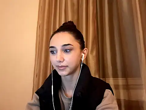 LinaMour online show from October 2025 10:07:01 PM