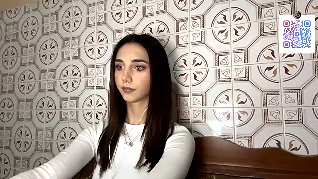 LinaMour online show from November 2025 10:12:01 PM