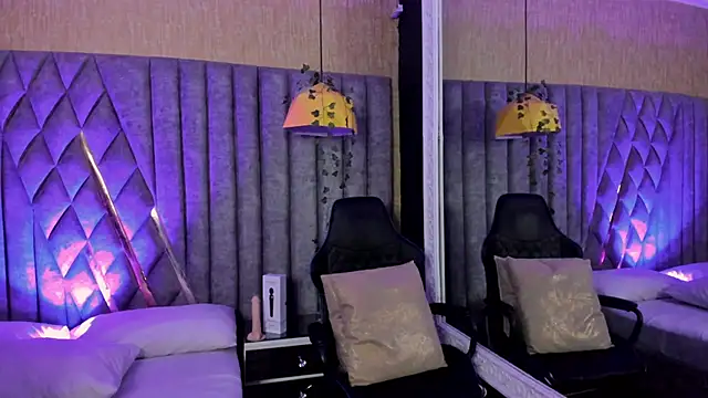 SkylerBloomm online show from March 2026 03:01:01 AM