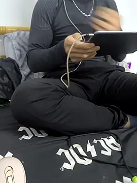 yazinyazin1 online show from December 2025 01:22:02 AM