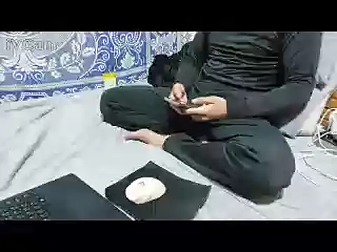 Snapshot of yazinyazin1 chatting on February 2026 05:34:02 AM yazinyazin1 online show from February 2026 05:34:02 AM