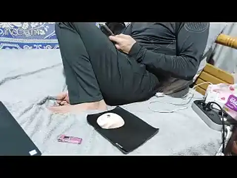 Snapshot of yazinyazin1 chatting on February 2026 06:30:02 AM yazinyazin1 online show from February 2026 06:30:02 AM