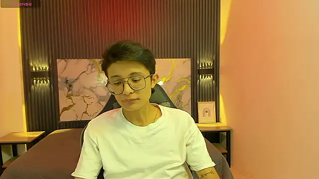 SantiagoRusso18 online show from January 2026 08:07:01 PM