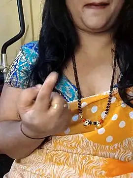 Snapshot of Angel0731 chatting on February 2026 05:42:01 PM Angel0731 online show from February 2026 05:42:01 PM