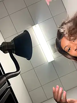 Idonotcherishu online show from October 2025 12:05:02 AM