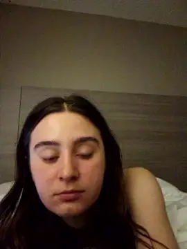 freakylittlebitch69 online show from October 2025 03:27:01 AM