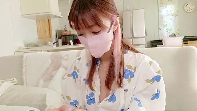 Snapshot of SUZU_1201 chatting on September 2025 12:22:02 AM SUZU 1201 online show from September 2025 12:22:02 AM