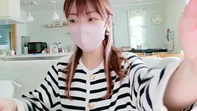 Snapshot of SUZU_1201 chatting on May 2026 12:29:01 AM SUZU 1201 online show from May 2026 12:29:01 AM