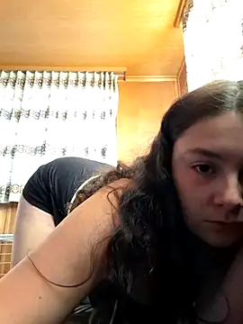 YoungLiisaxx online show from November 2025 02:51:01 PM