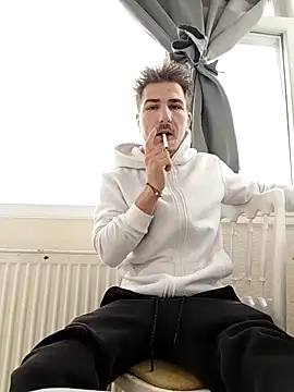 Snapshot of MarioK1 chatting on September 2025 06:26:02 AM MarioK1 online show from September 2025 06:26:02 AM