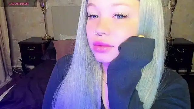 Diana Dream online show from October 2025 07:45:01 PM