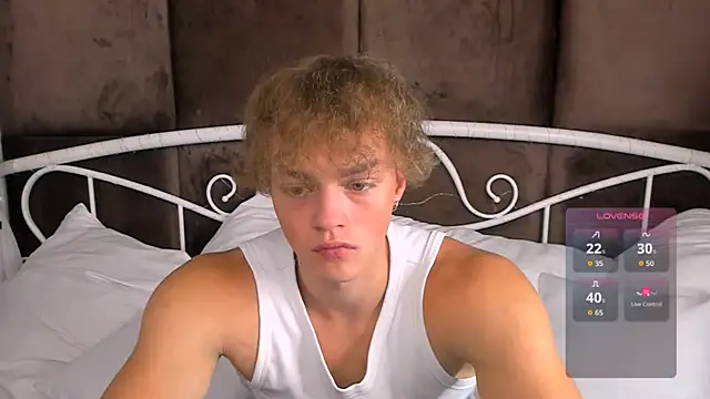 ChaseMuscular online show from October 2025 03:34:01 PM