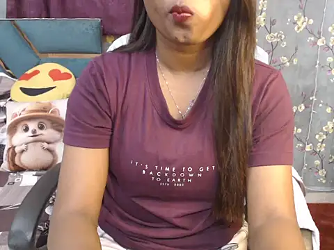 Snapshot of hot_riaa25 chatting on November 2025 05:51:02 PM hot riaa25 online show from November 2025 05:51:02 PM