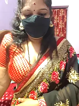 luci-queen online show from September 2025 05:02:01 PM