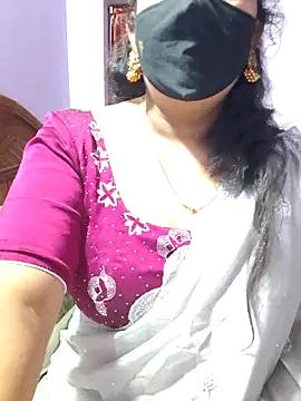 luci-queen online show from September 2025 06:17:02 AM