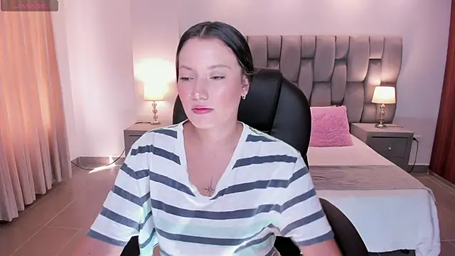 nylaa rose online show from October 2025 06:39:01 PM