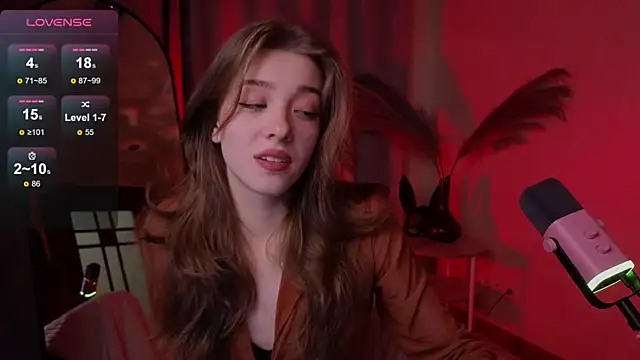 AstraMist online show from October 2025 02:56:01 PM