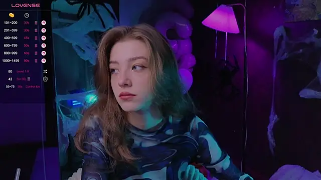 AstraMist online show from October 2025 01:37:01 PM