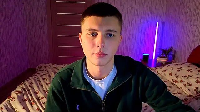 Snapshot of Denisx444 chatting on October 2025 04:45:01 AM Denisx444 online show from October 2025 04:45:01 AM