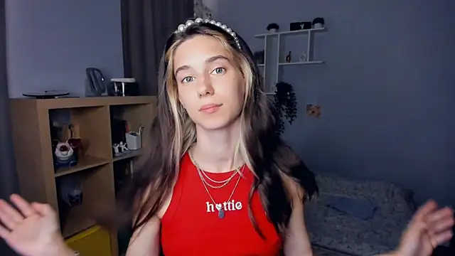 Snapshot of AntonettaTarring chatting on September 2025 07:30:01 AM AntonettaTarring online show from September 2025 07:30:01 AM