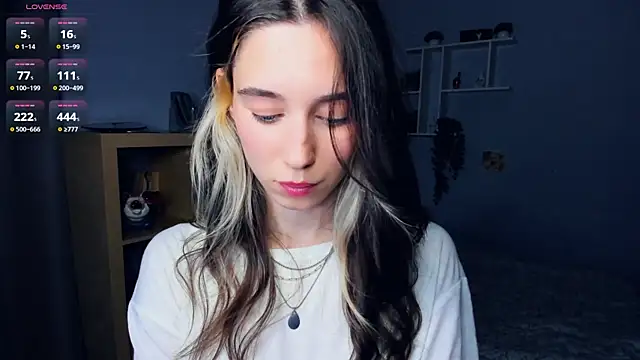 Snapshot of AntonettaTarring chatting on September 2025 07:22:02 AM AntonettaTarring online show from September 2025 07:22:02 AM