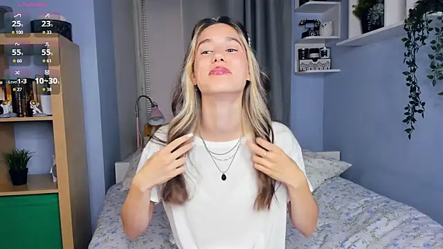 Snapshot of AntonettaTarring chatting on September 2025 07:45:01 AM AntonettaTarring online show from September 2025 07:45:01 AM