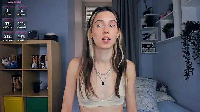 Snapshot of AntonettaTarring chatting on October 2025 08:22:01 AM AntonettaTarring online show from October 2025 08:22:01 AM