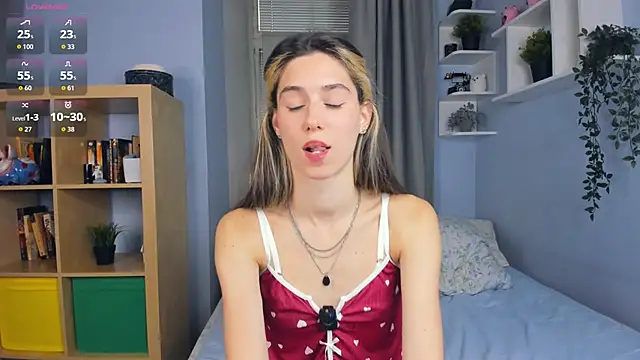 Snapshot of AntonettaTarring chatting on October 2025 07:29:01 AM AntonettaTarring online show from October 2025 07:29:01 AM