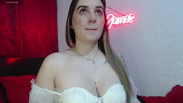 leyla james  online show from September 2025 06:29:02 PM