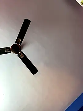 V-Hot-Sweti online show from November 2025 05:35:01 PM