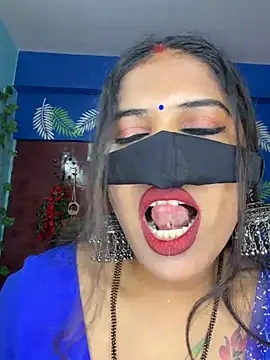 Snapshot of V-Hot-Sweti chatting on July 2026 04:44:02 PM V-Hot-Sweti online show from July 2026 04:44:02 PM