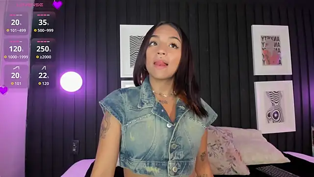 Snapshot of Manelyk_evanss_ chatting on April 2026 01:15:01 PM Manelyk evanss online show from April 2026 01:15:01 PM