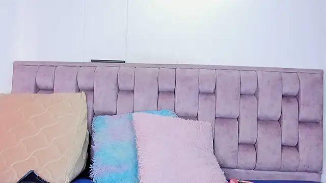 Alexa-Hunter online show from April 2026 09:52:01 PM