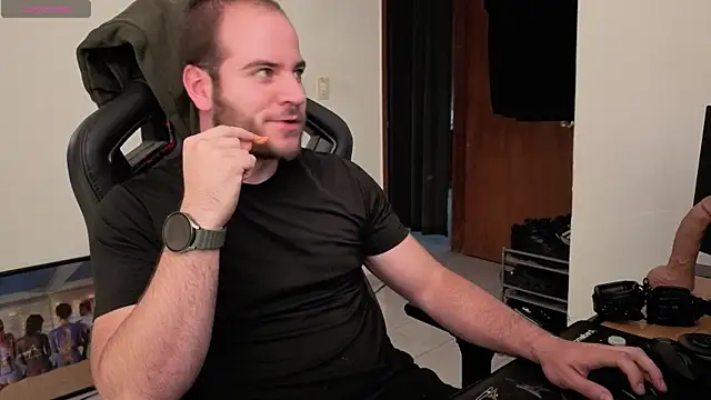 Paul00474 online show from September 2025 10:26:02 PM