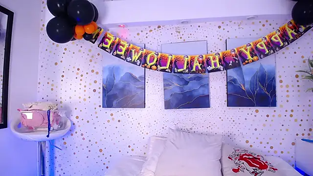 Emily Vaughan online show from October 2025 04:16:02 AM