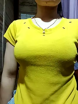 LucyyLy online show from October 2025 01:22:01 AM